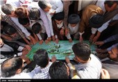 تشییع پیکر مدافع حرم در شیراز