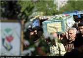 دفن پیکر مطهر 5 شهید گمنام دوران دفاع مقدس در قوچان