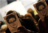 Snowden Seeks Asylum in Sunny Brazil