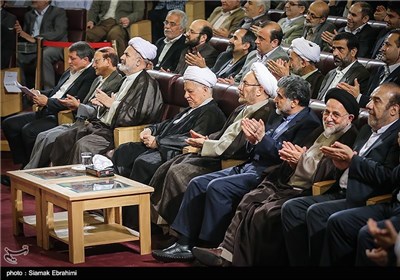  آیت‌الله هاشمی رفسنجانی رئیس مجمع تشخیص مصحلت نظام
