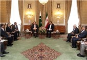 Iran, Pakistan Sign Agreement on Extradition of Criminals