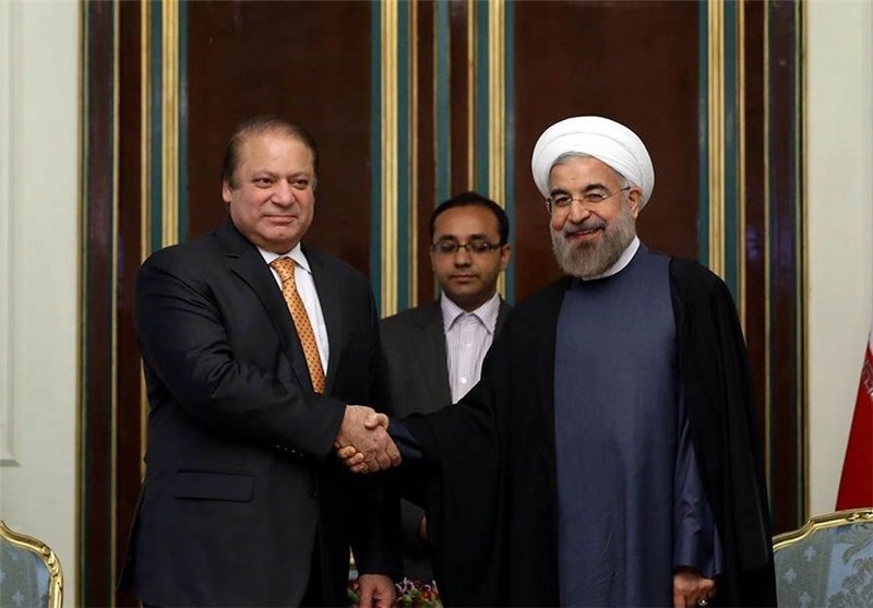 Iran, Pakistan Discuss Ways to Develop Bilateral Ties