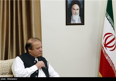 Pakistani PM Meets with Iran’s Supreme Leader