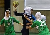 تیم شهیدچمران لارستان به دنبال تثبیت صدرنشینی در اصفهان