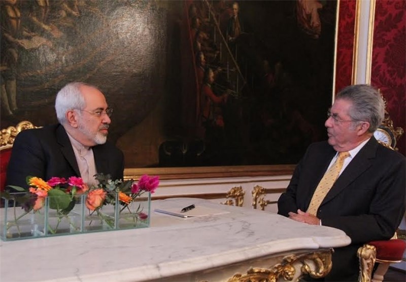 Iranian FM, Austrian President Meet in Vienna