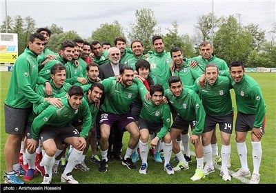 Iran's FM Zarif Meets Team Melli in Austria Camp