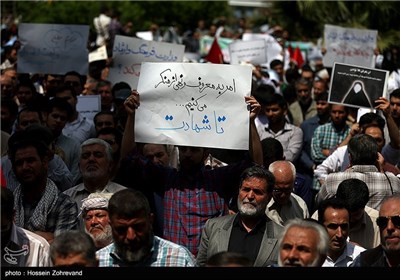 راهپیمایی نمازگزاران تهرانی در حمایت از امر به معروف و نهی از منکر