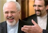 ظریف به بحث درباره برنامه موشکی ایران خندید