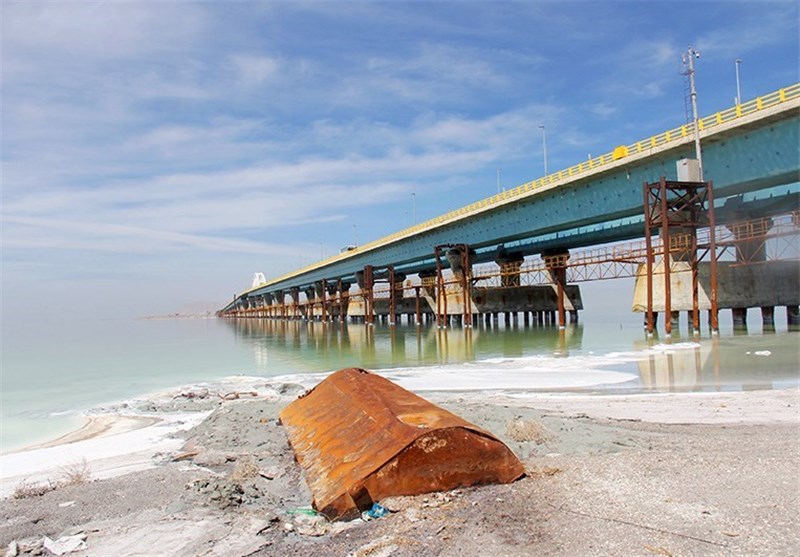 ستاد احیای دریاچه ارومیه با نمایندگان مجلس تعامل لازم را ندارد