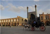 نخستین گروه گردشگران ریلی از اروپا وارد اصفهان شدند