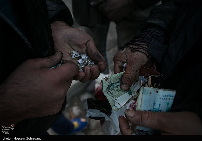 صرف یک میلیارد تومان در هر ساعت برای خرید مواد مخدر در ایران