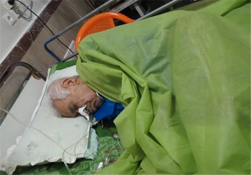پدر 4 شهید دفاع مقدس در بیمارستان لارستان بستری شد