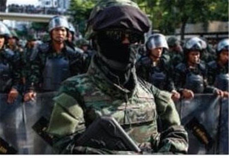 Protesters Defy Thai Military Rulers&apos; Warning