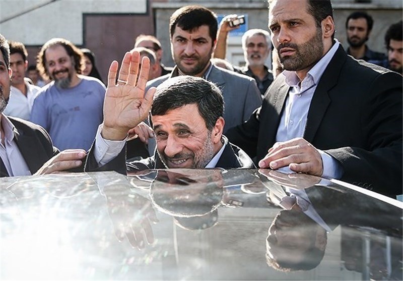 احمدی‌نژاد یکبار هم به دادگاه نرفته است/در ماه‌های پایانی دولت یازدهم به مردم خدمت کنید