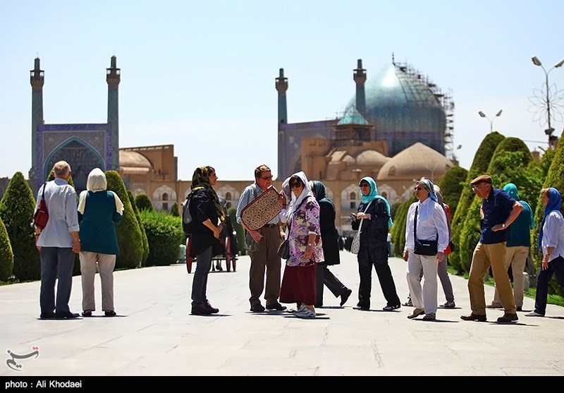 شهری با شهرت جهانی و نبود استانداردهای ابتدائی صنعت گردشگری/ انتقاد گردشگر فرانسوی از نبود سرویس بهداشتی در اصفهان