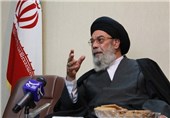 انتقاد امام جمعه اصفهان از همپوشانی فعالیت‌های بهزیستی و کمیته امداد