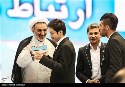 خسرو حیدری در مراسم بدرقه تیم ملی فوتبال ایران به مسابقات جام جهانی 2014 برزیل
