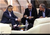 حسین فریدون: ملی پوشان از پرچم ایران دفاع کنند