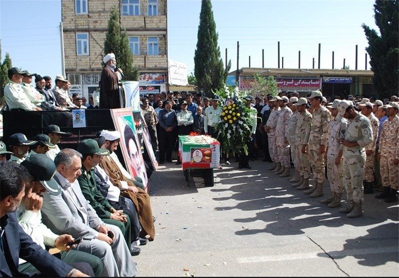 پیکر شهید افشارزاده در بافت تشیع شد + تصویر