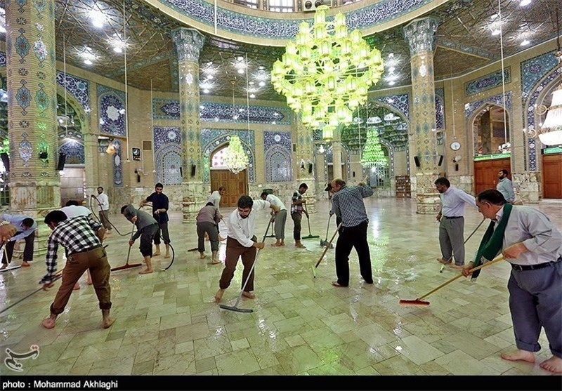 4 هزار مکان مذهبی در استان فارس غبارروبی و عطرافشانی شد