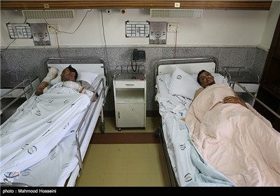 Yemenis Injured in Sana’a Terrorist Attacks Transferred to Iran for Treatment