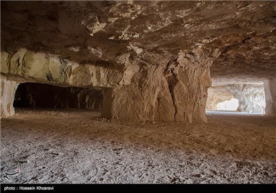 غار سنگ شکنان جهرم استان فارس