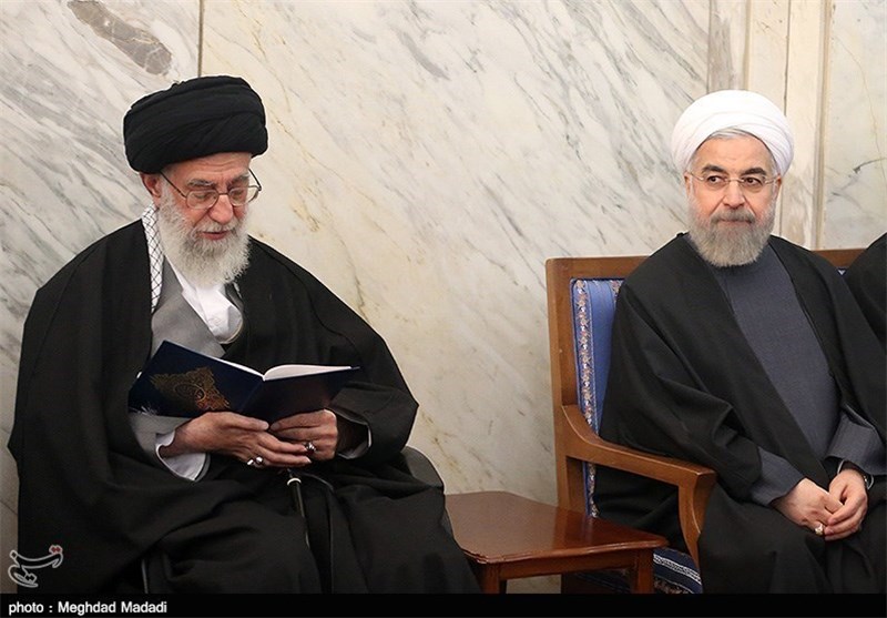 حضور امام خامنه‌ای در مراسم ترحیم مادر رئیس‌جمهور
