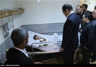 Iran’s Health Minister Visits Yemenis Injured in Sana'a Terrorist Attack