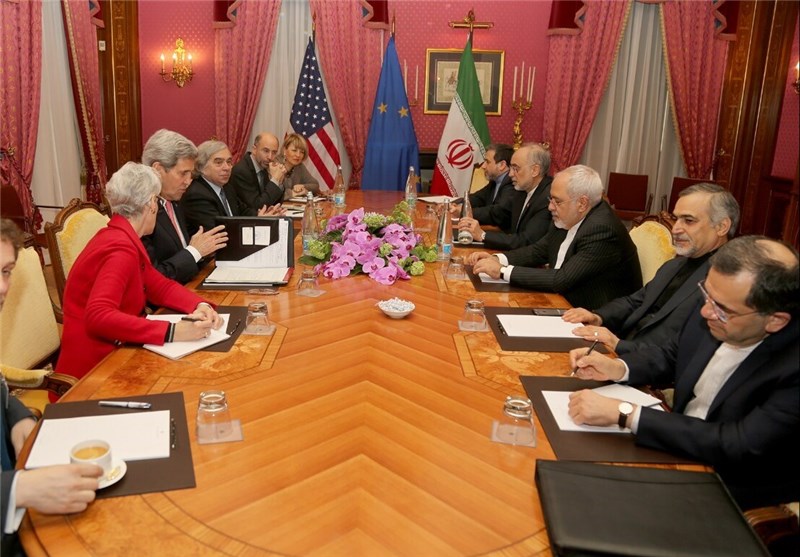 چهارمین روز مذاکرات هسته‌ای لوزان با دیدار ظریف و کری آغاز شد