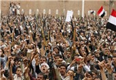 نمازگزاران ملایری در حمایت از مردم یمن راهپیمایی کردند