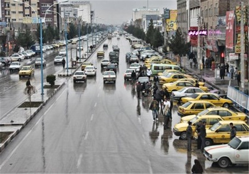 بارش باران مسافران نوروزی را در کرمان زمین‌گیر کرد