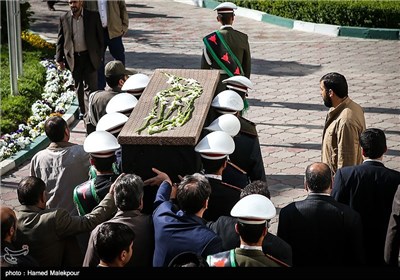 مراسم تشییع پیکر همسر آیت‌الله جنتی در تهران