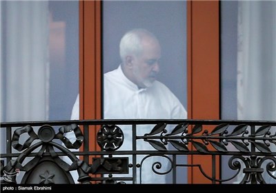 محمدجواد ظریف وزیر امور خارجه در حاشیه پنجمین روز مذاکرات ایران و کشورهای 1+5 - لوزان سوئیس
