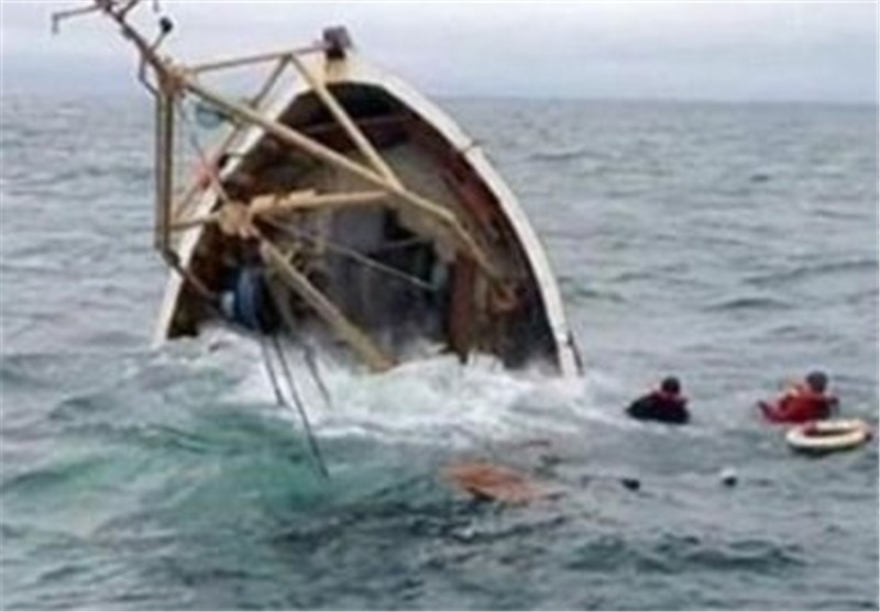9 سرنشین قایق تفریحی غرق شده در بندر دیر نجات یافتند