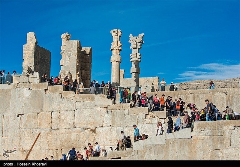 Iran Adopts New Measures to Boost Tourism