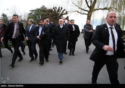 پیاده روی هیات ایرانی بعد از مذاکرات عصر روز هفتم -لوزان سوئیس