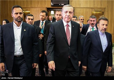 استقبال از رجب طیب اردوغان رئیس جمهور ترکیه توسط محمود واعظی وزیر ارتباطات هنگام ورود به تهران