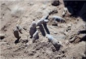 Iraqi Experts Probe Mass Grave Site Found Near Daesh-Held Mosul