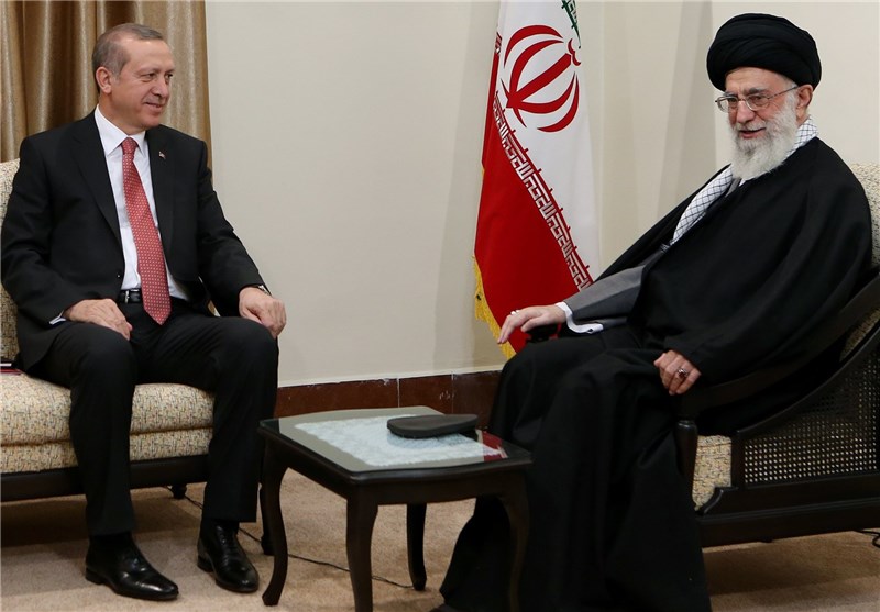 Turkish President Meets with Supreme Leader in Tehran