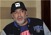 اوج نفرت مارادونا از آگوئرو؛ دیه‌گو صورت داماد سابقش را خط‌خطی کرد! + عکس