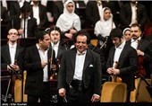 علی رهبری: ارکستر نباید به دست غیرحرفه‌ای‌ها بیافتد