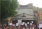 فرهنگیان اهوازی مقابل آموزش و پرورش خوزستان تجمع کردند