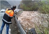 طغیان رودخانه در روستای محمدآباد محلات خسارت جانی در پی نداشته است
