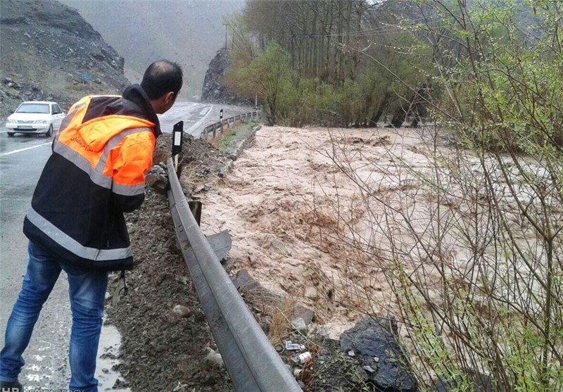 طغیان رودخانه در روستای محمدآباد محلات خسارت جانی در پی نداشته است