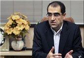وزیر بهداشت از شرکت آوا پزشک آشتیان بازدید کرد