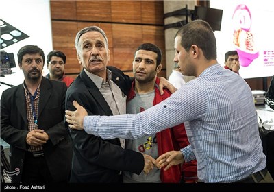 Iran’s Free-Style Wrestling Team Returns from World Cup