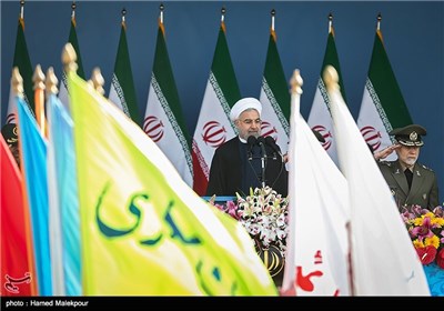 حجت‌الاسلام حسن روحانی رئیس جمهور در مراسم رژه روز ارتش
