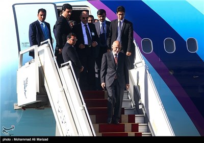 Afghan President Arrives in Tehran