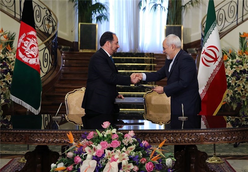 Iran, Afghanistan Ink Two Cooperation Agreements