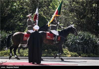 حجت‌الاسلام حسن روحانی رئیس جمهور در مراسم استقبال رسمی از رئیس جمهور افغانستان